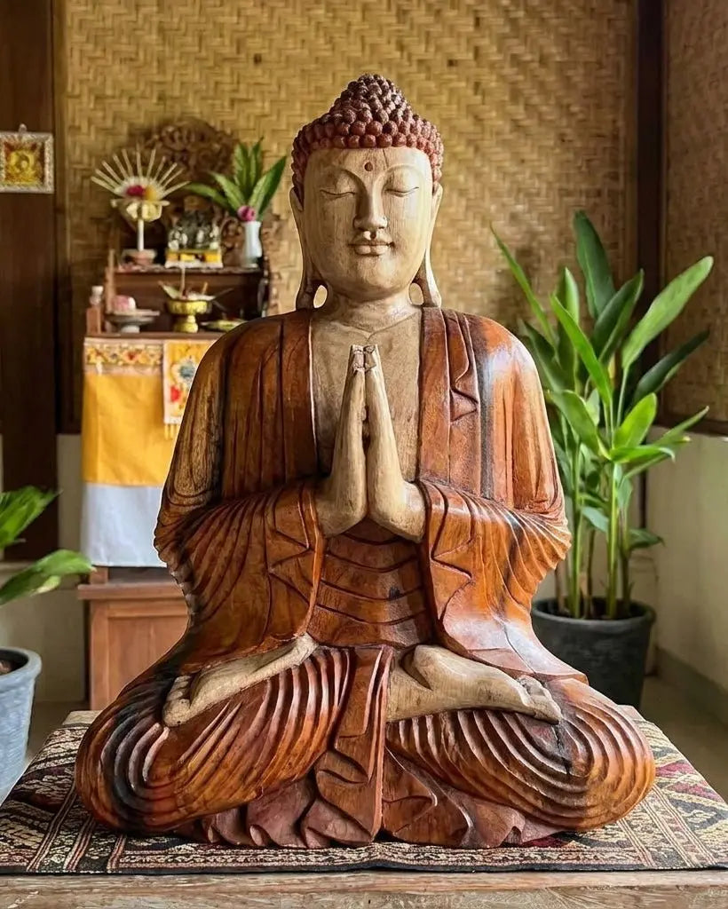 Statue de Bouddha sculptée à la main en bois de Suar – 60 cm – Bouddha Namasté