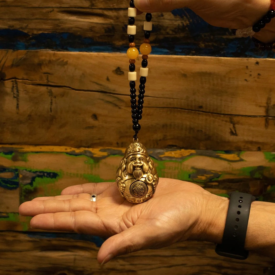 Amulette Feng Shui à Suspendre en Laiton – Dieu de la Richesse, Prospérité & Abondance