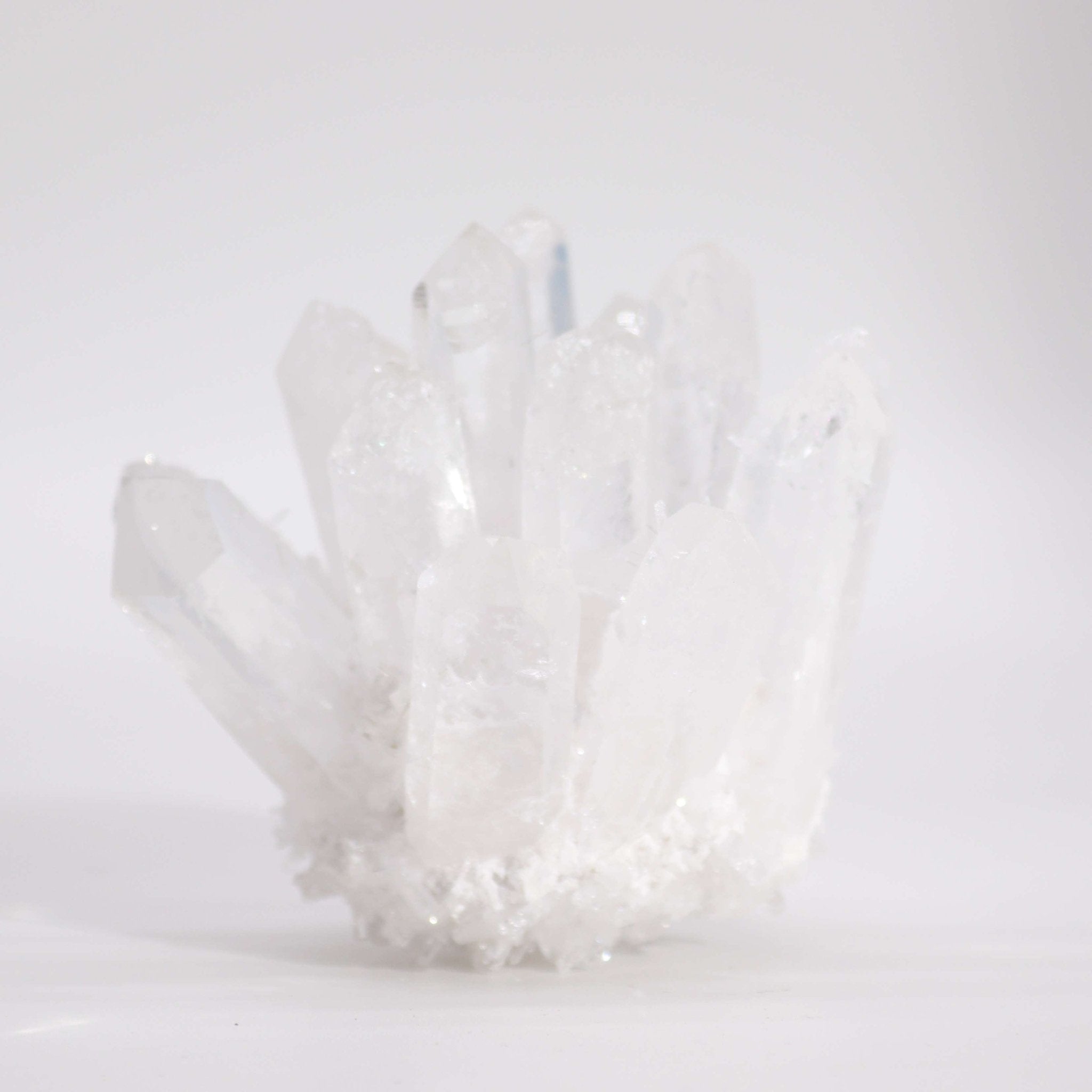 Amas de Quartz Clair — 8 × 8 cm - Karmic Artisan