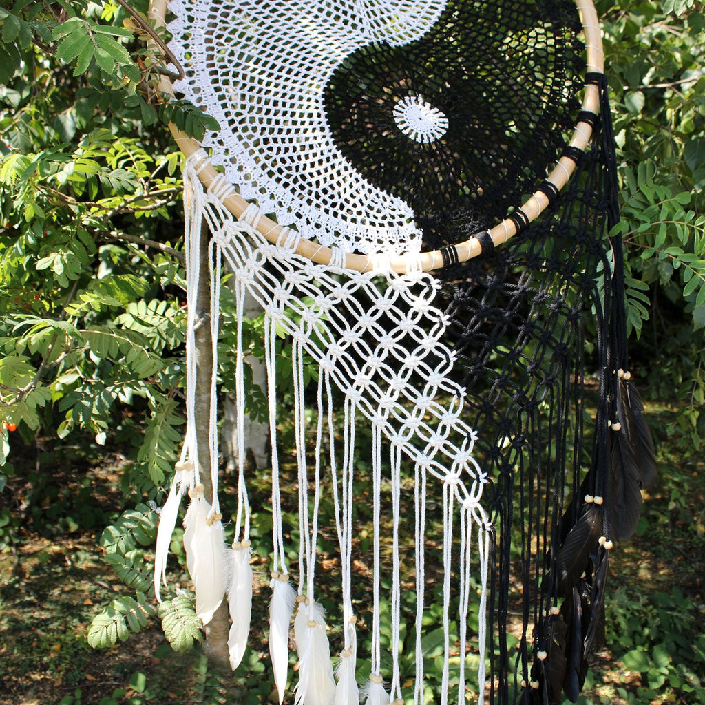 Attrape - rêves Yin Yang – Extra Large 50 cm – Bali - Karmic Artisan