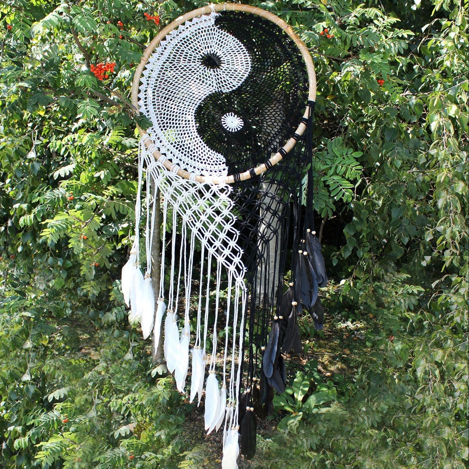 Attrape - rêves Yin Yang – Extra Large 50 cm – Bali - Karmic Artisan