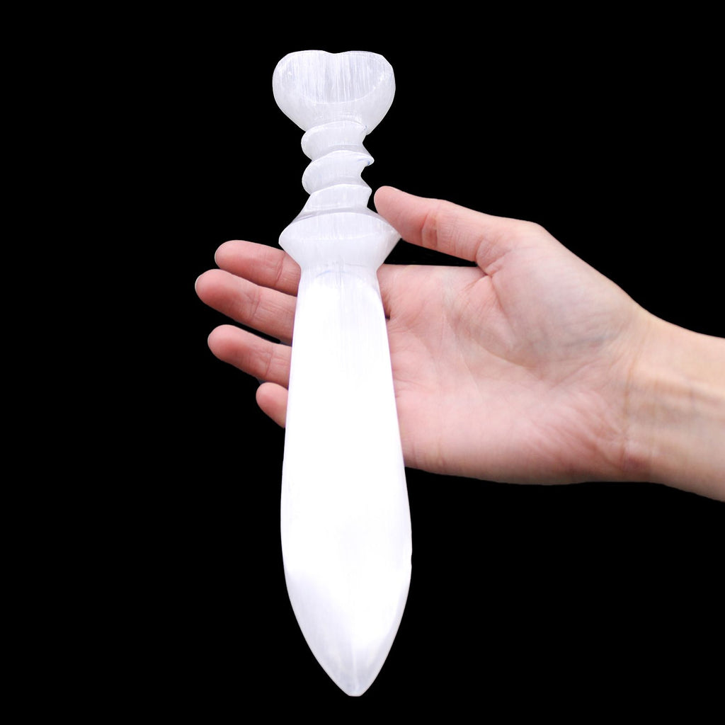 Couteau rituel en sélénite naturelle 25 cm – Spirale artisanale