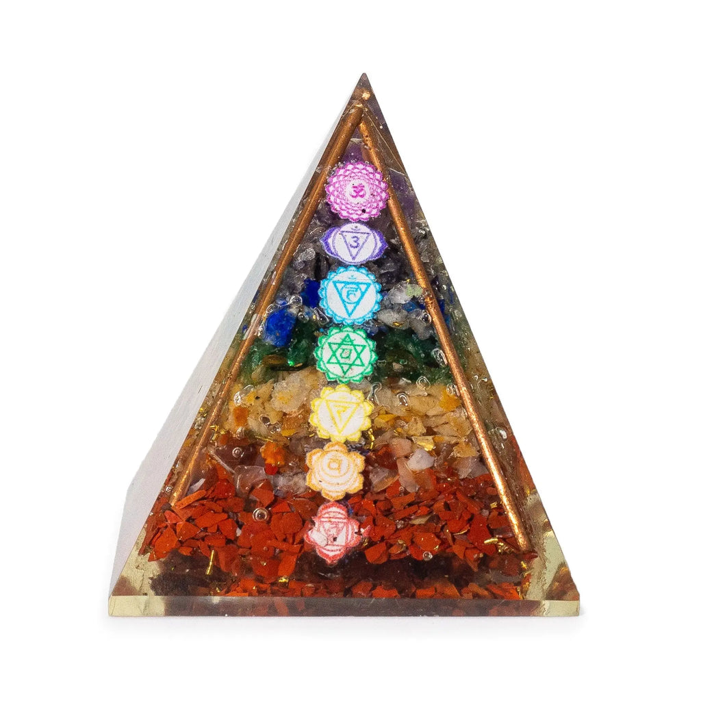 Pyramide d’orgonite aux 7 chakras avec barres de cuivre – 7 × 6 cm AWGifts Dropship