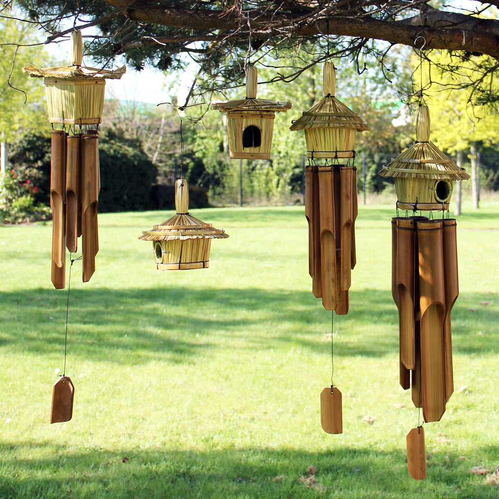 Grand Nichoir en Jonc de Mer avec Carillon en Bambou – 56 cm
