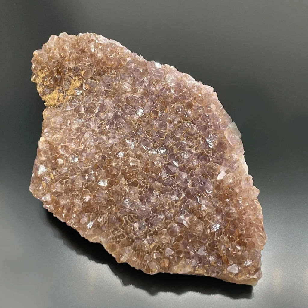 Plateau de 20 Améthystes Naturelles du Maroc – Qualité Supérieure (1,9 kg) AWGifts Dropship