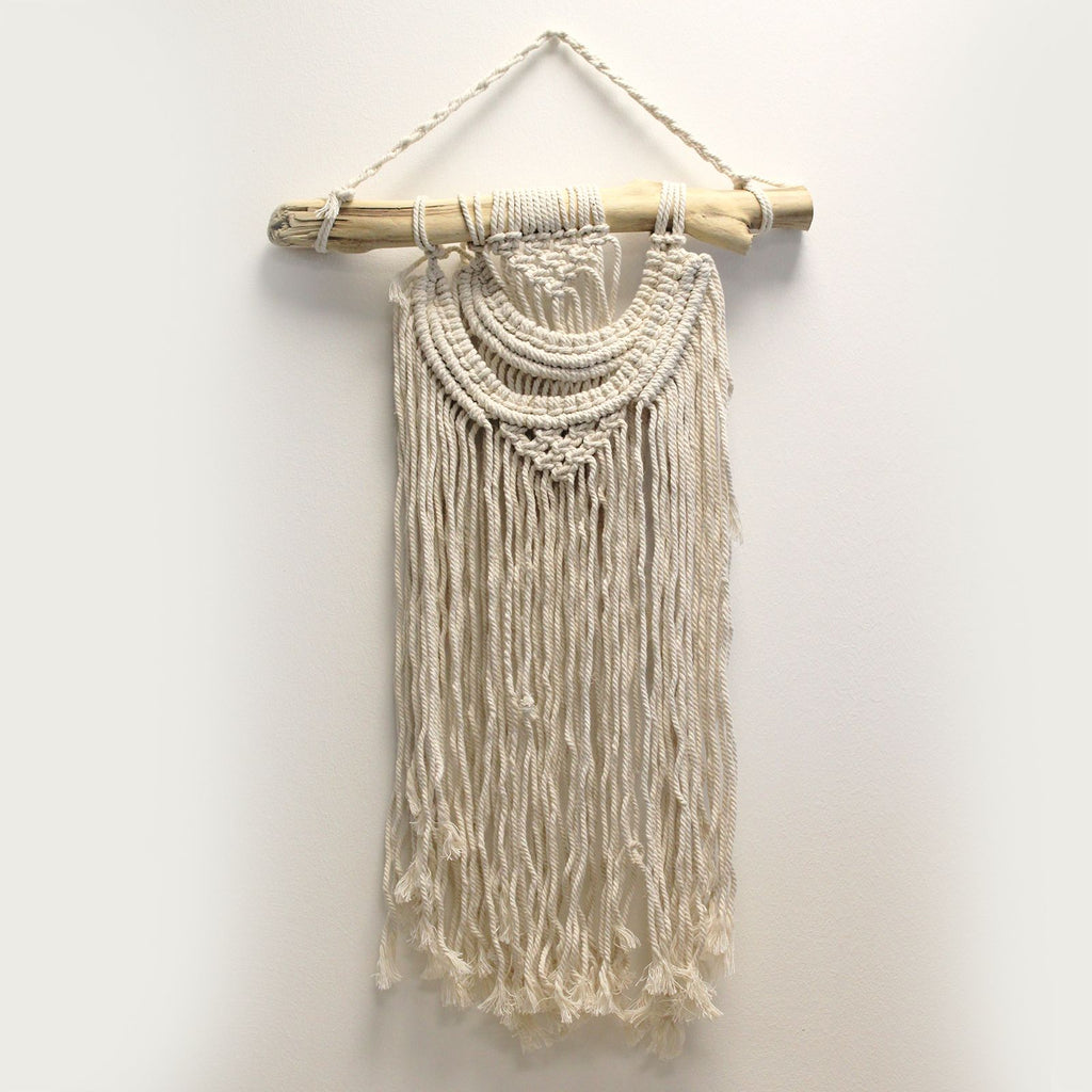 Décoration Murale en Macramé Naturel – Trois Vagues