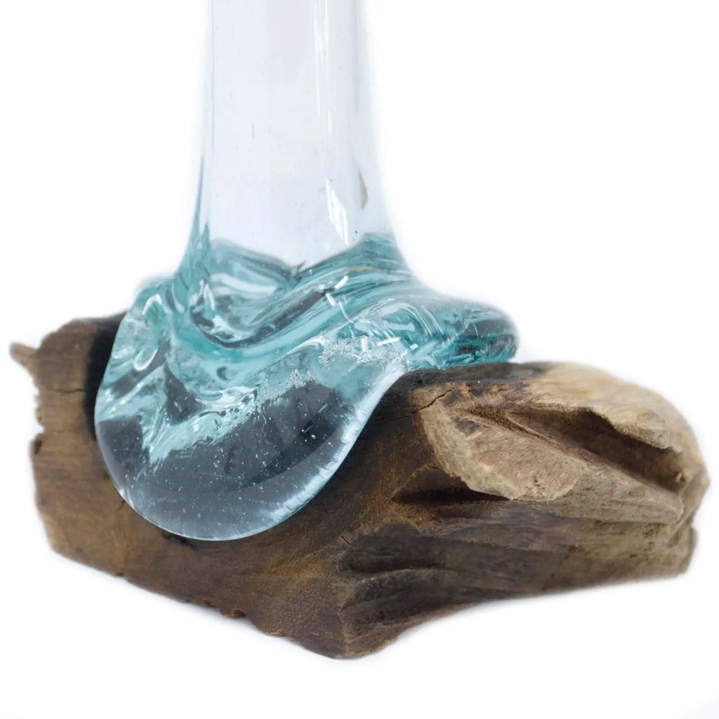 Vase Haut en Verre en Fusion sur Racine de Gamal - Pièce Artisanale Balinaise AWGifts Dropship