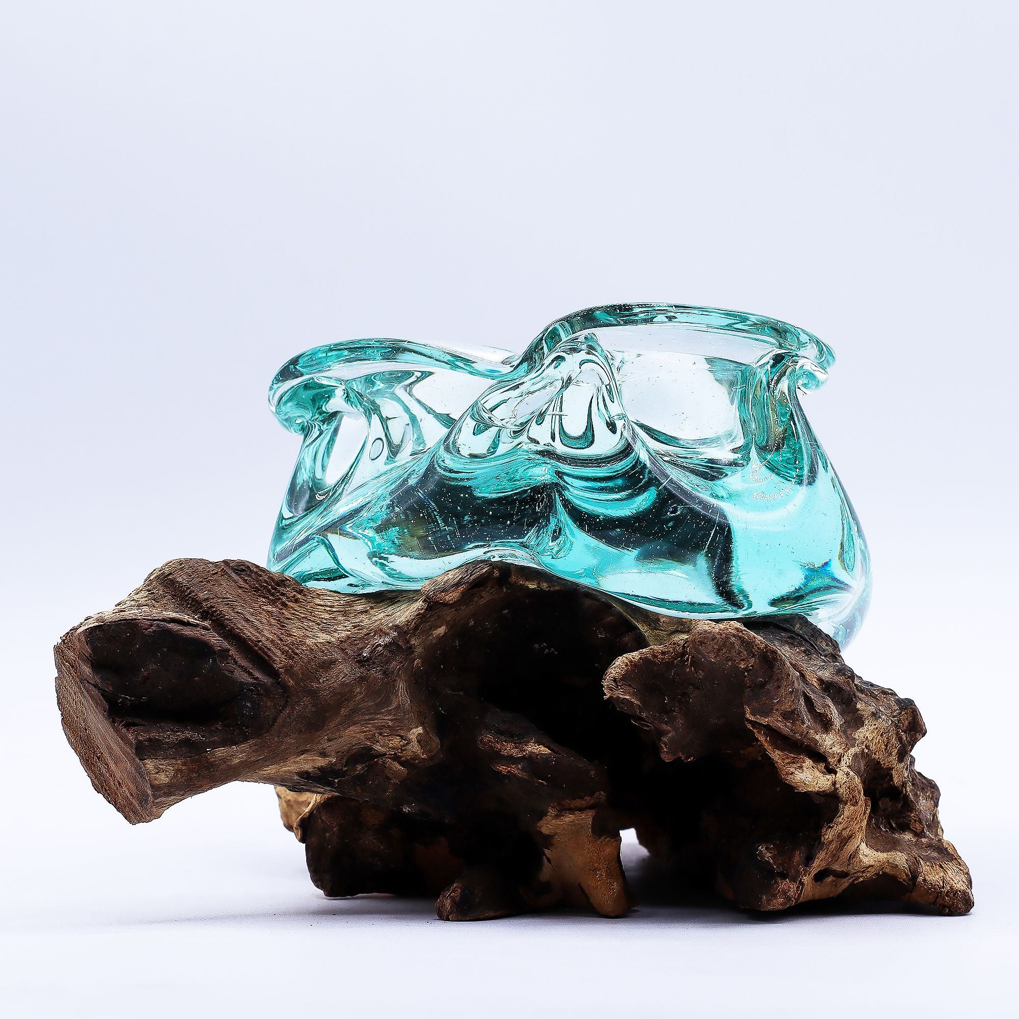 Cendrier et Bougeoir en Verre en Fusion sur Racine de Gamal - Pièce Artisanale Balinaise