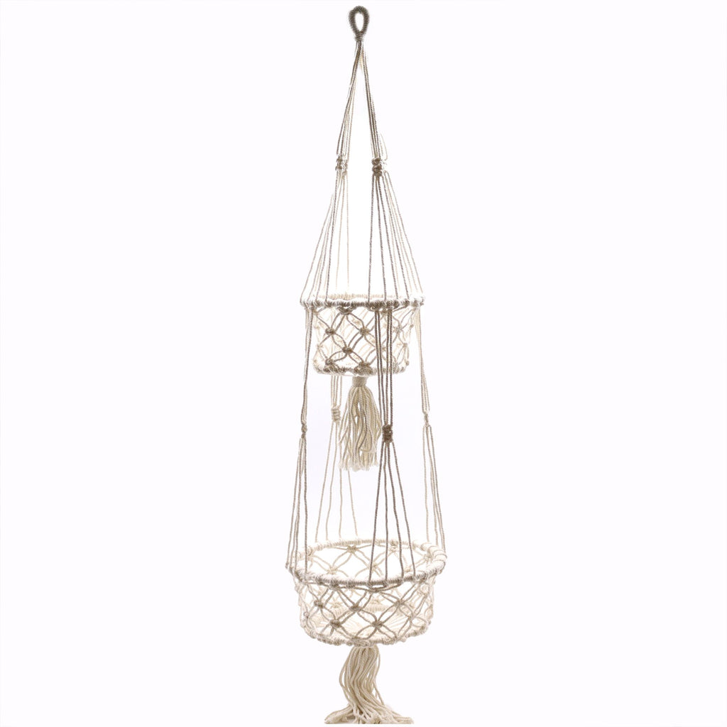Suspension double artisanale en macramé sur fond clair