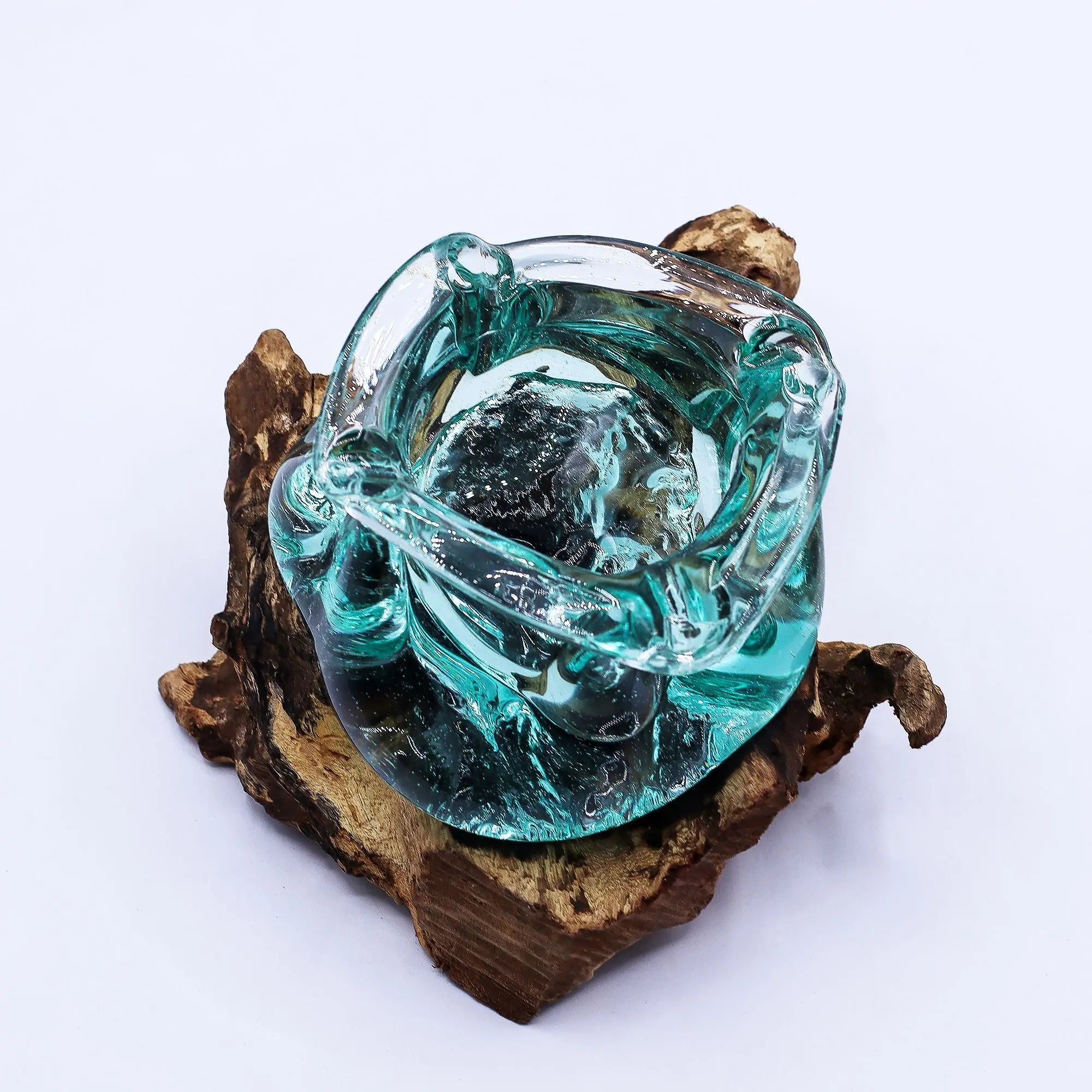 Cendrier et Bougeoir en Verre en Fusion sur Racine de Gamal - Pièce Artisanale Balinaise