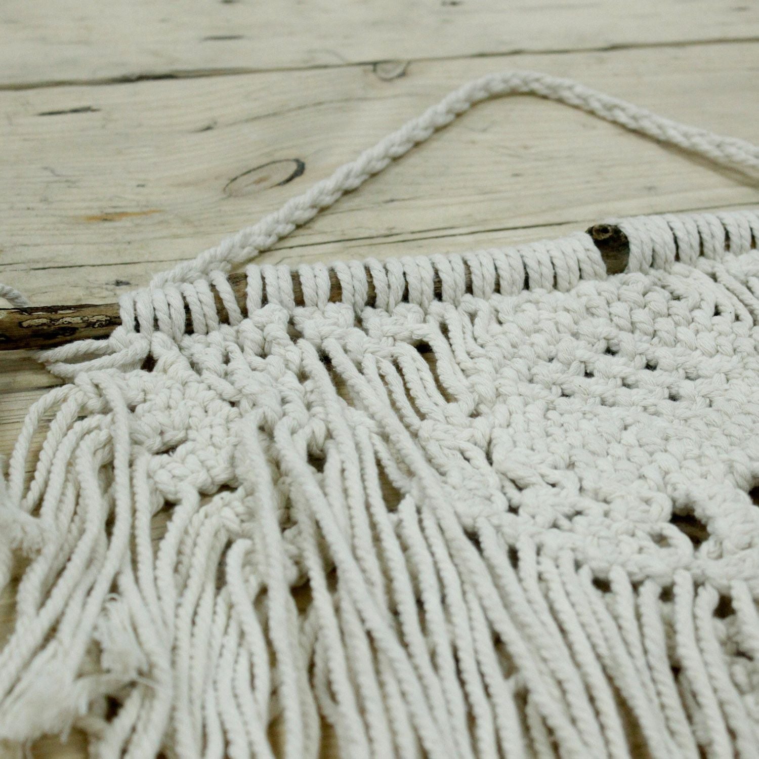 Décoration Murale en Macramé Naturel – Maison &amp; Cœur