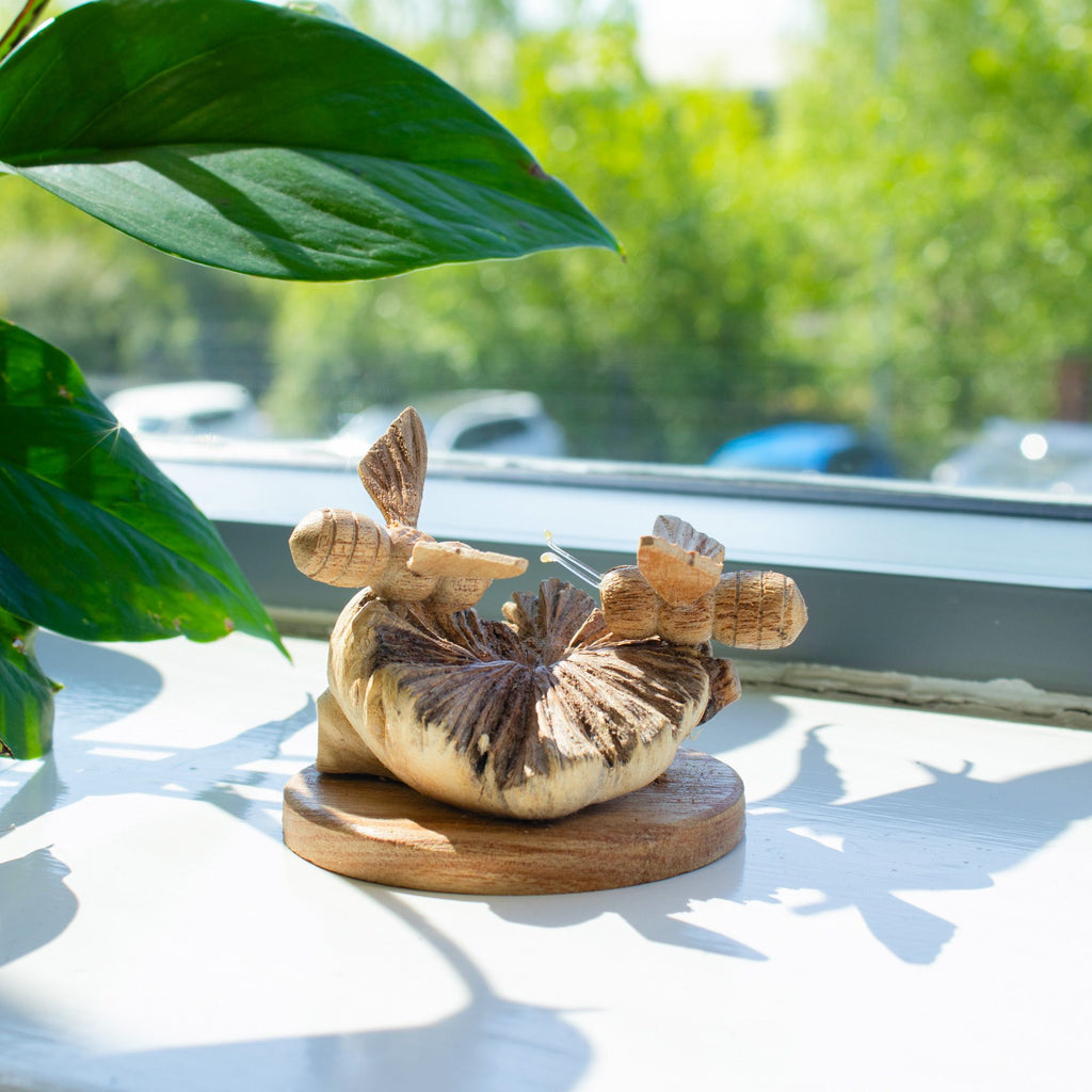 sculpture décorative insectes en bois