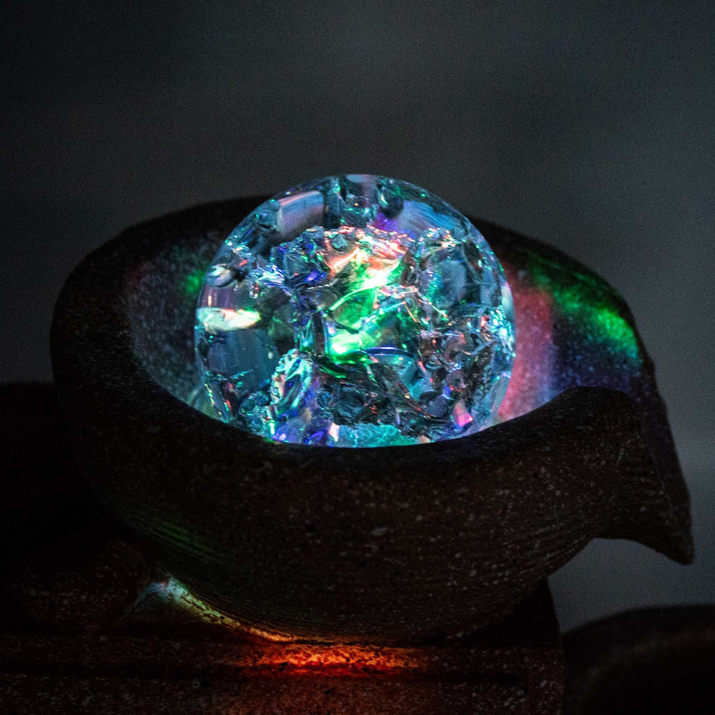 Tabletop water fountain "Loving Elephants" with illuminated crystal ball and water wheel – 30 × 20 × 35 cm