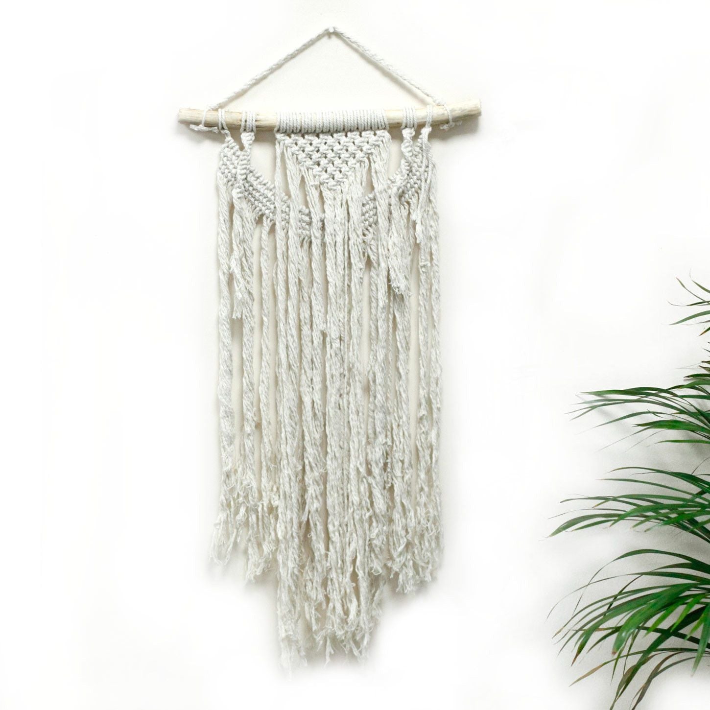 Suspension Murale en Macramé Naturel – Décoration Bohème Artisanale