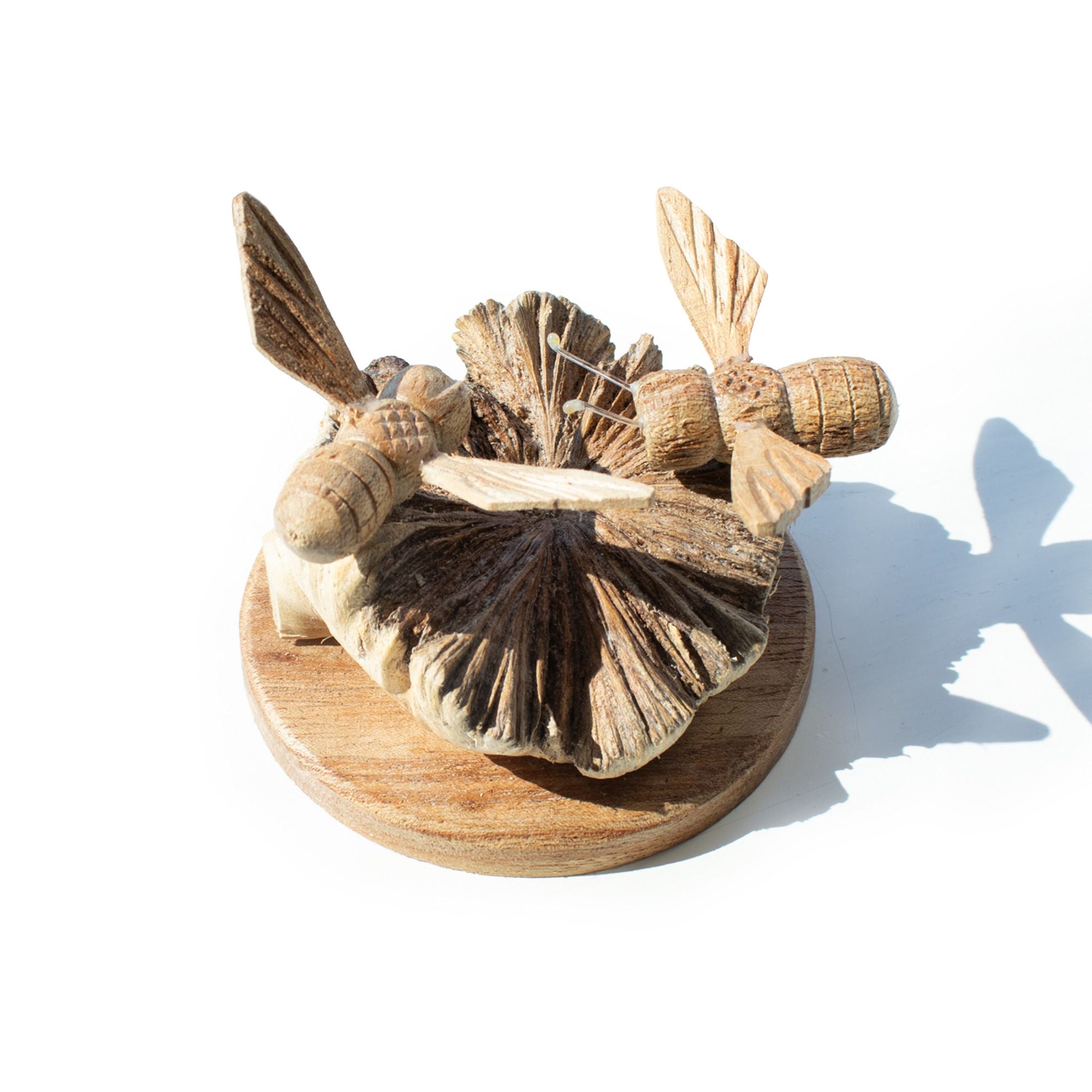 sculpture abeilles sur base en bois naturel