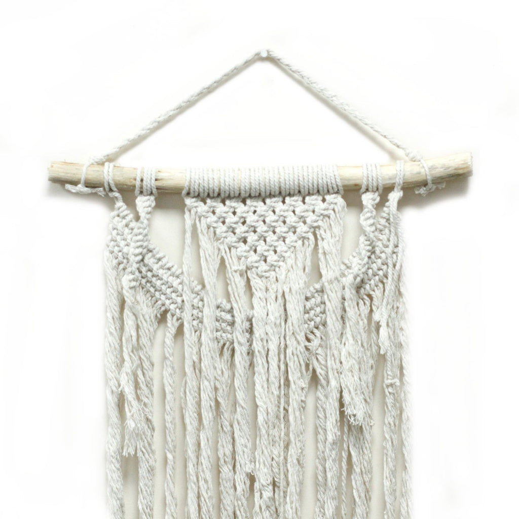 Suspension Murale en Macramé Naturel – Décoration Bohème Artisanale