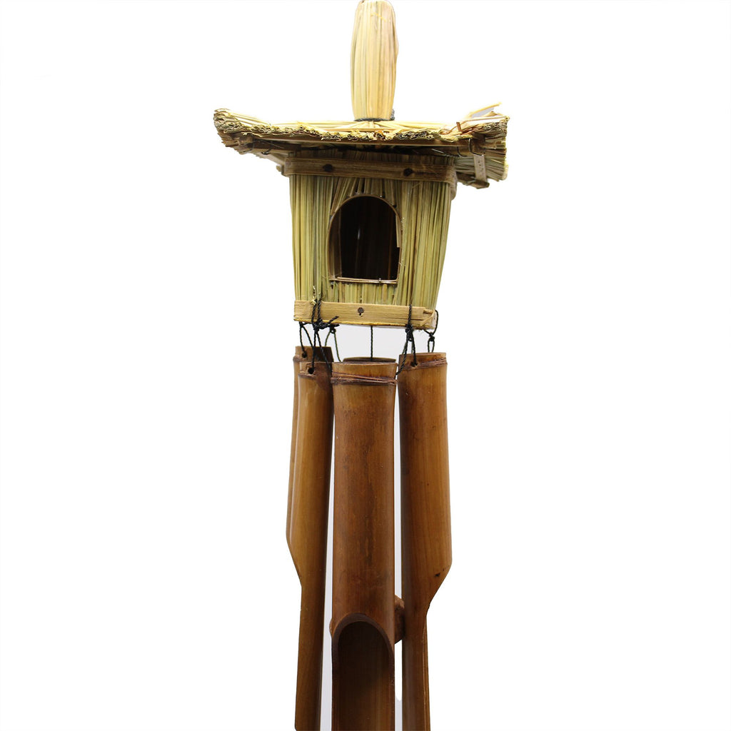 Nichoir Carré en Jonc de Mer avec Carillon en Bambou – 49 cm