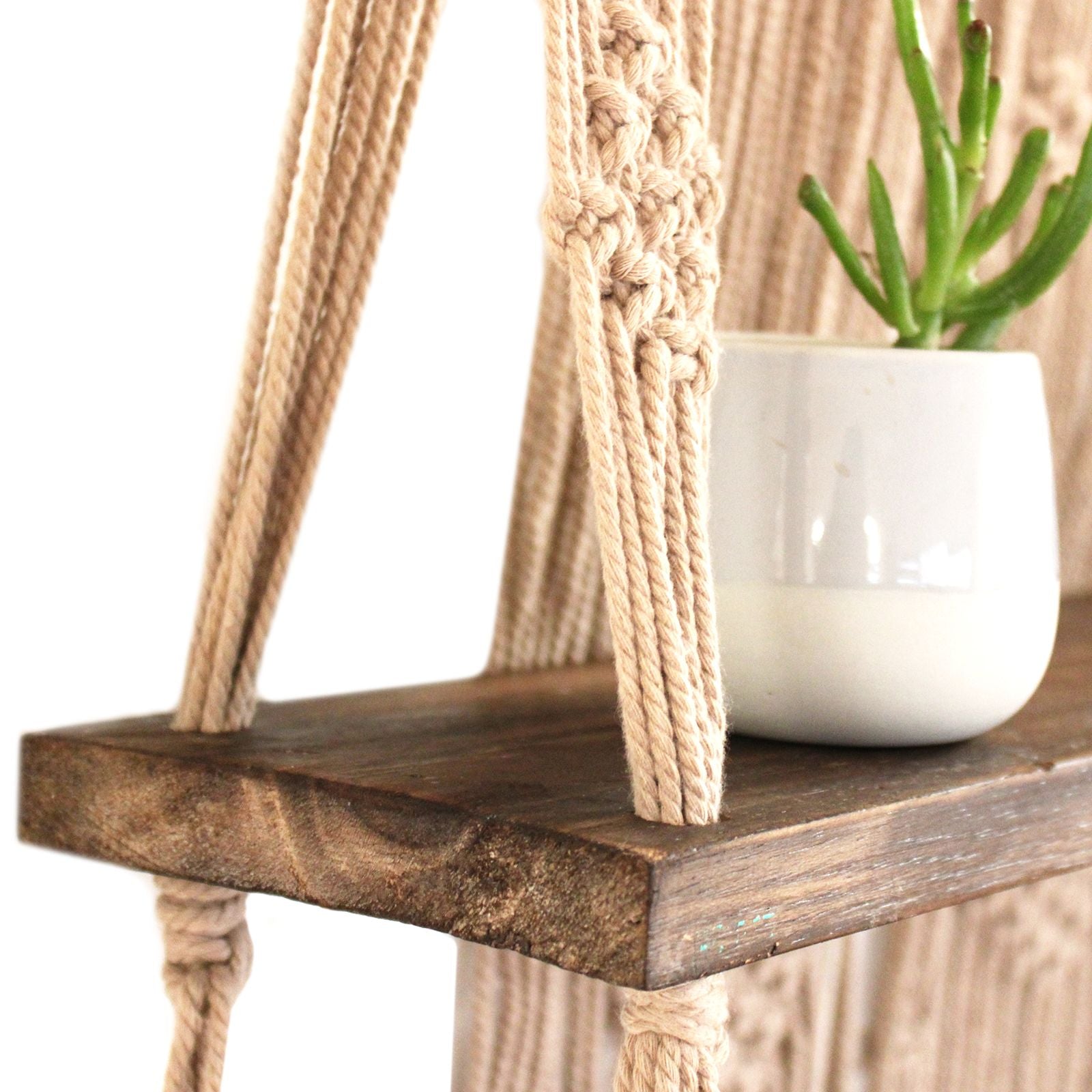 Étagère Suspendue en Macramé Marron – Décoration Murale Bohème