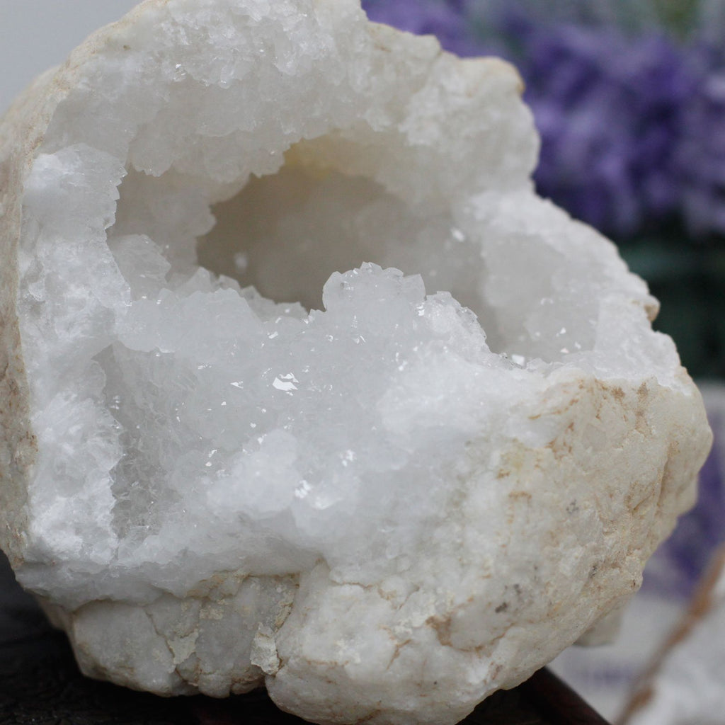 Unopened calcite geode – 6 to 9 cm – Origin: Morocco