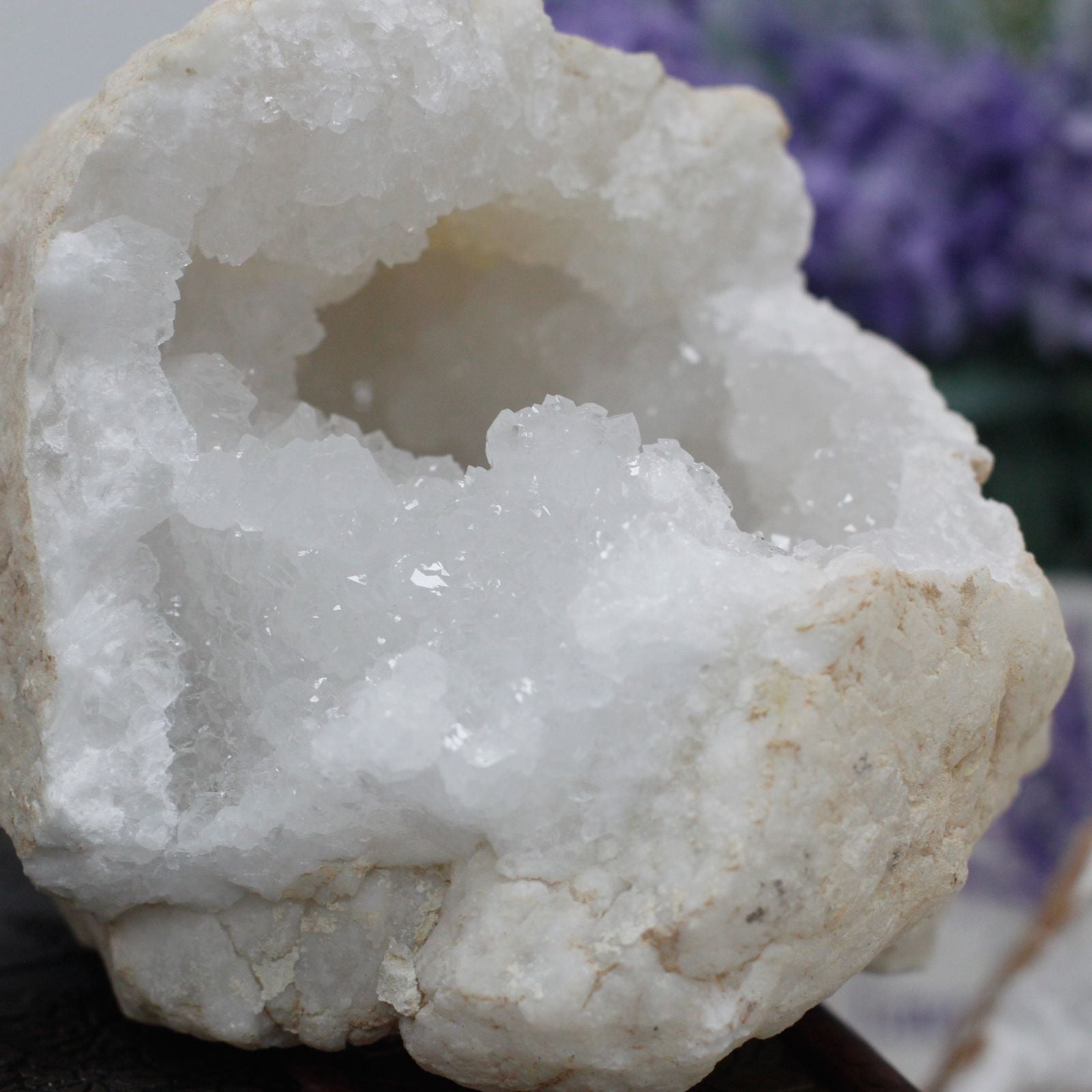 Unopened calcite geode – 6 to 9 cm – Origin: Morocco