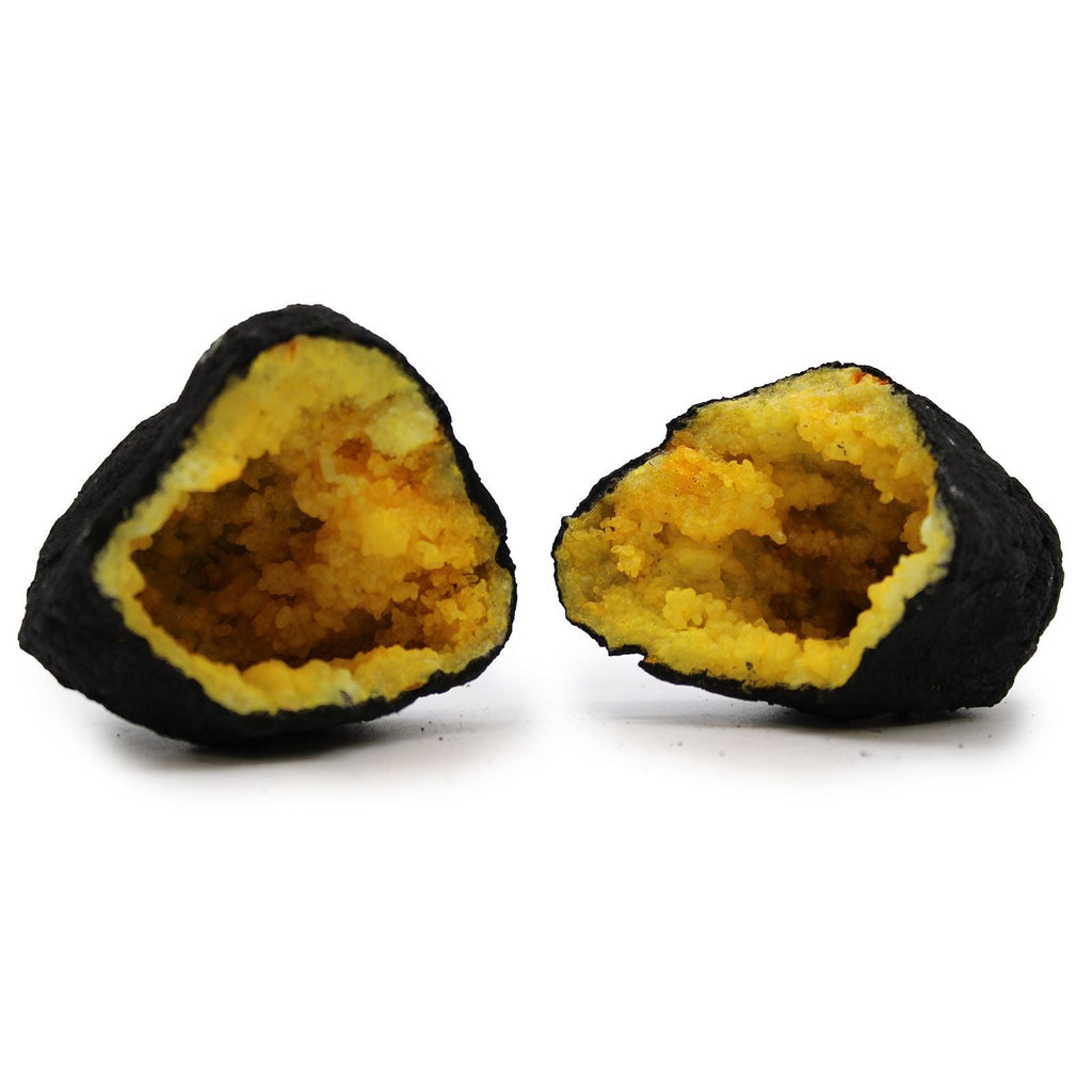 Géode de calcite colorée — Roche noire & jaune — 8,5 cm - 200g - Karmic Artisan