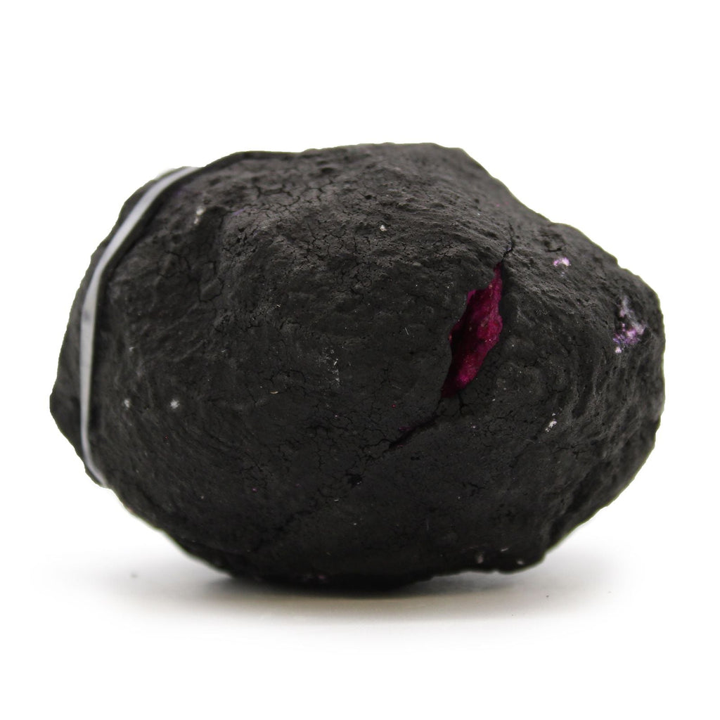 Géode de calcite colorée — Roche noire & rouge profond — 8,5 cm - 200g - Karmic Artisan