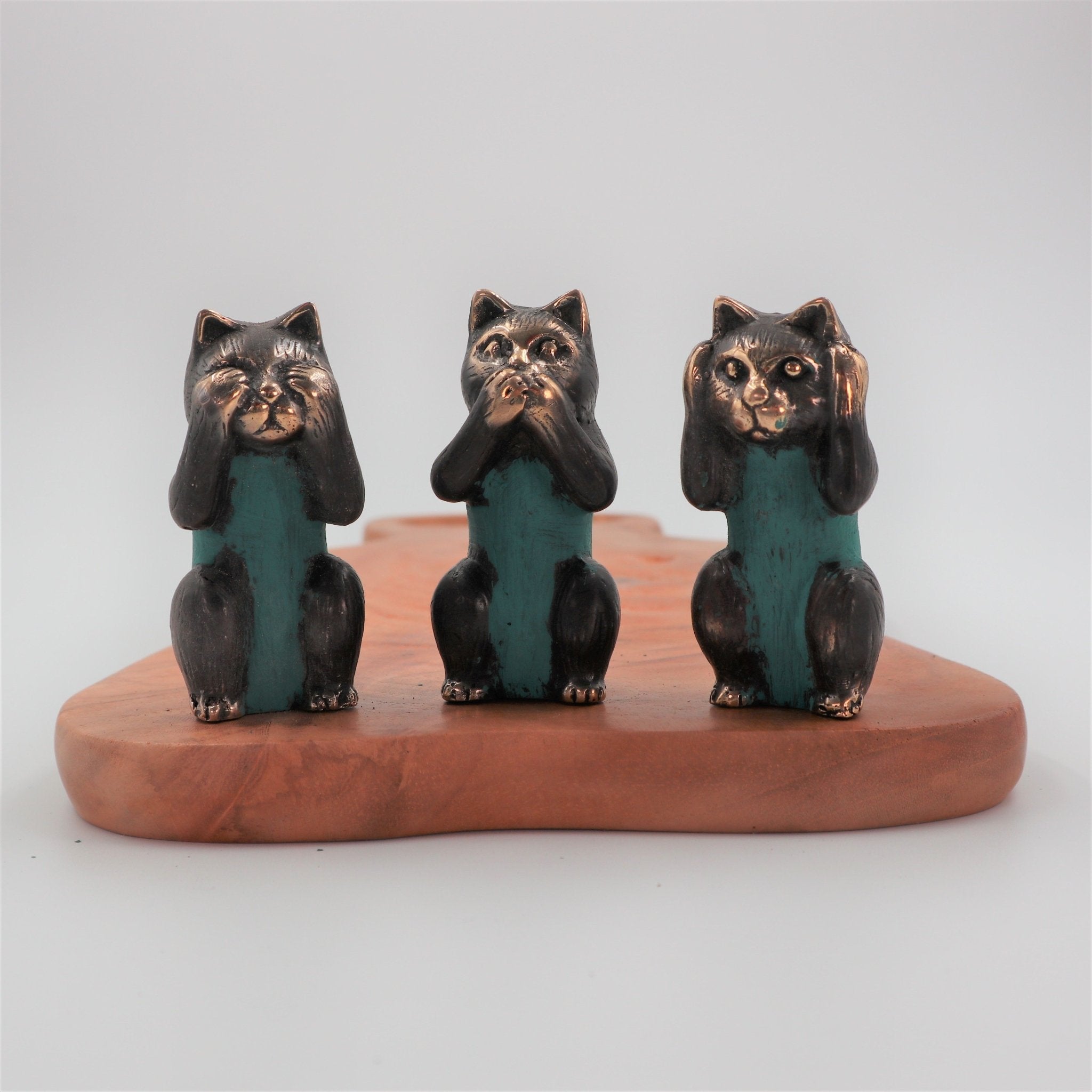Set de 3 Chats en Laiton – See No Evil, Hear No Evil, Speak No Evil – 7,5 cm - Karmic Artisan