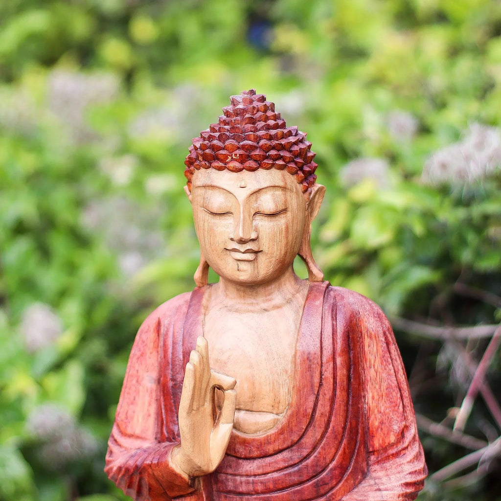 Statue de Bouddha en bois de Suar – 30 cm – Transmission d’enseignement - Karmic Artisan