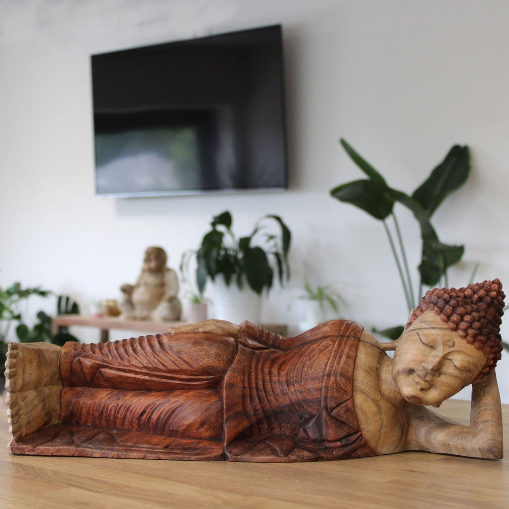 Statue de Bouddha en bois de Suar – 50 cm – Bouddha endormi - Karmic Artisan