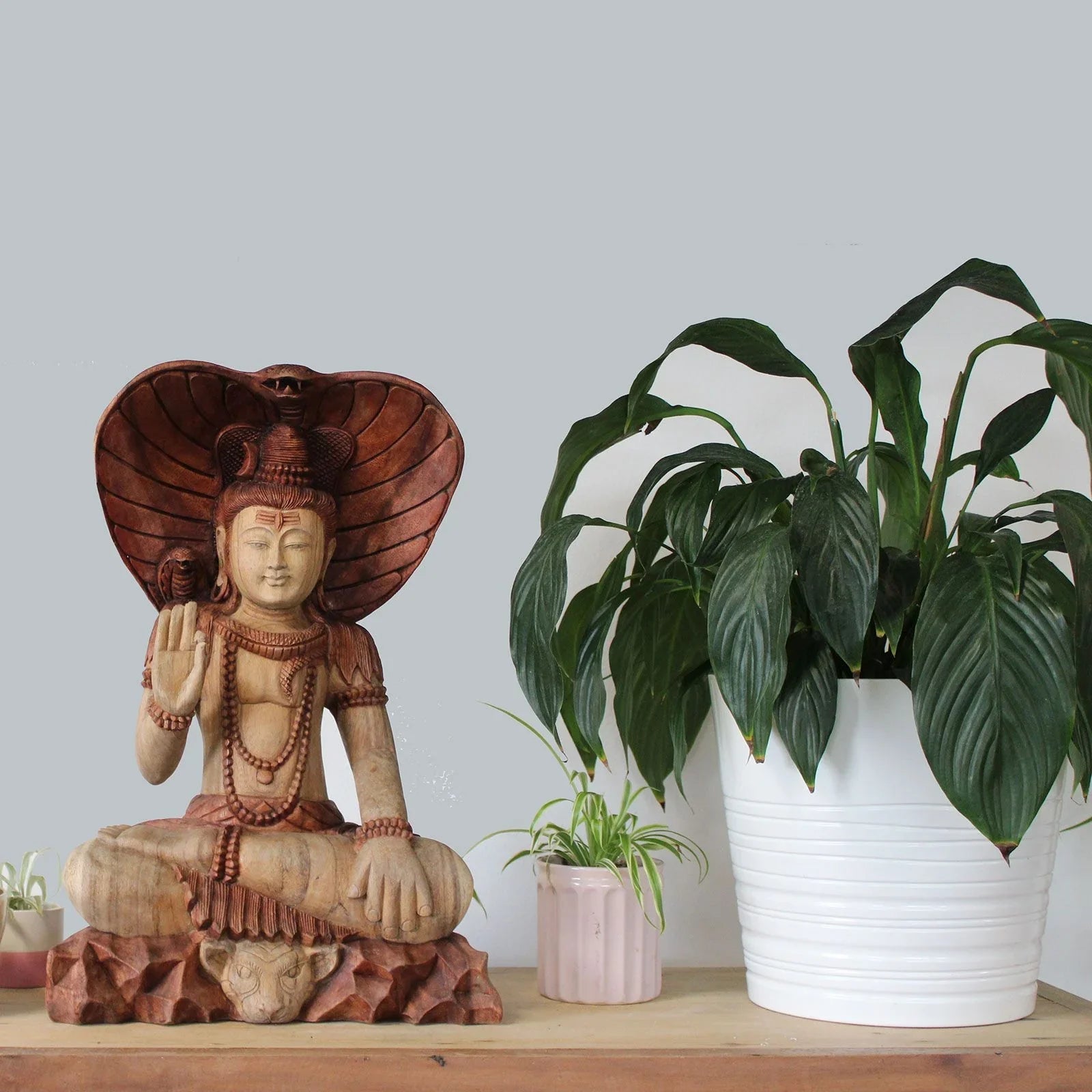 Statue de Shiva sculptée à la main – avec Cobra – 50 cm - Karmic Artisan